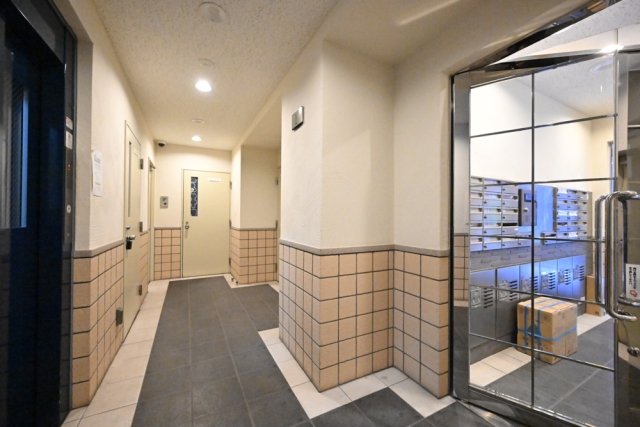 ローズマンションミヤハラ3階 エントランス