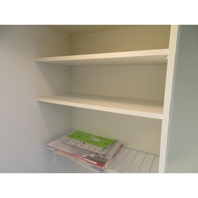 ラ・フロレスタ壱番館 キッチン上部の棚