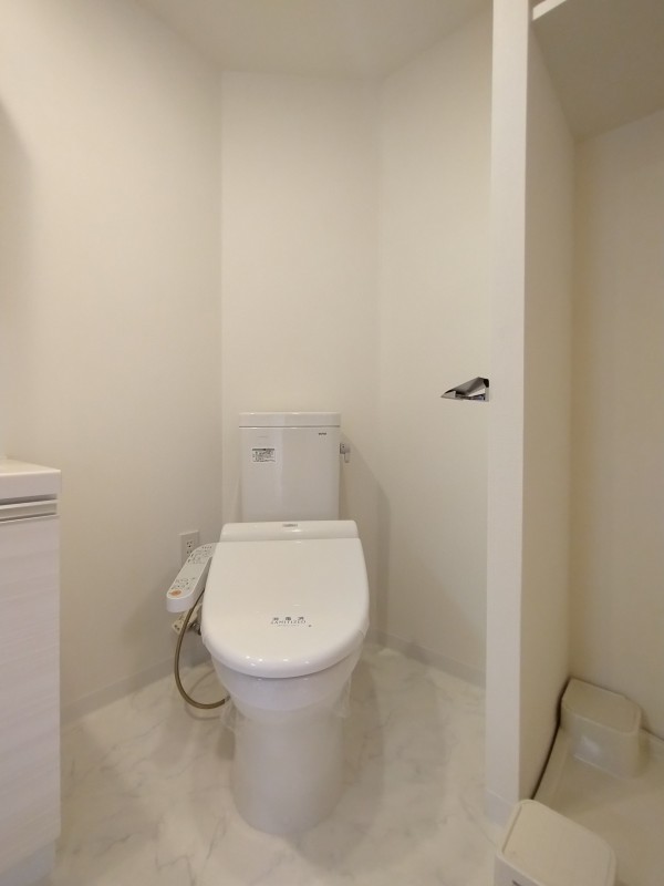 クレイシア練馬駅前6階 トイレ