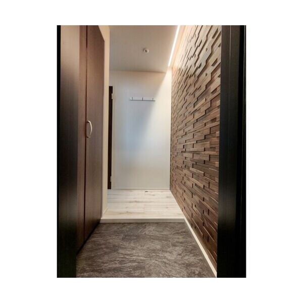 Forest　Maison　KOMAGOME　NORTH302号室 玄関