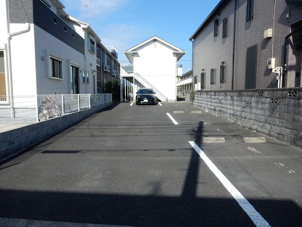 スイーテス湘南 駐車場