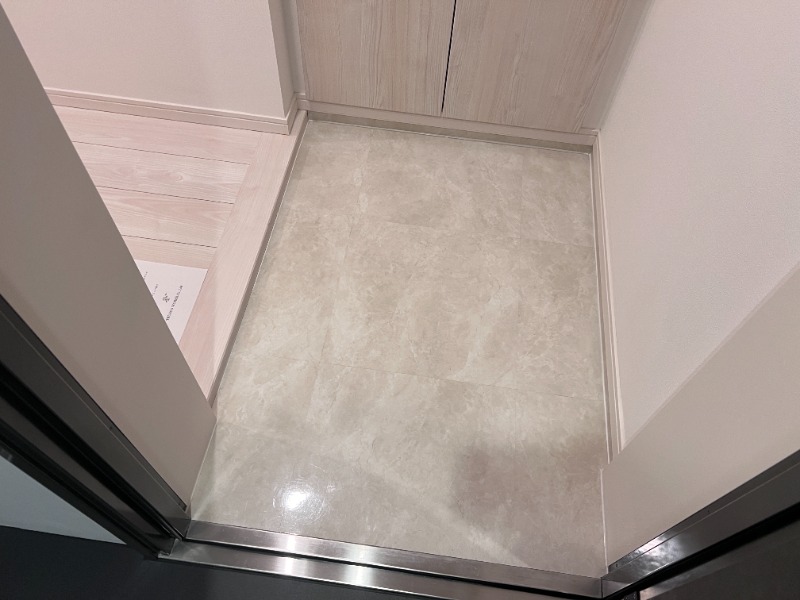 CREALpremier目黒4階 玄関