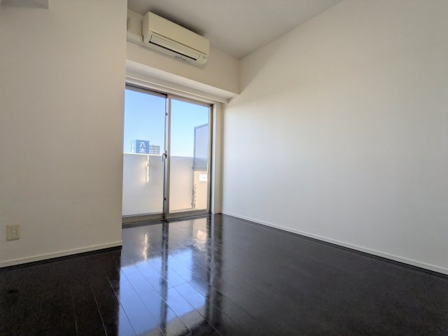 プレミアムキューブ東十条アリア403号室 リビング