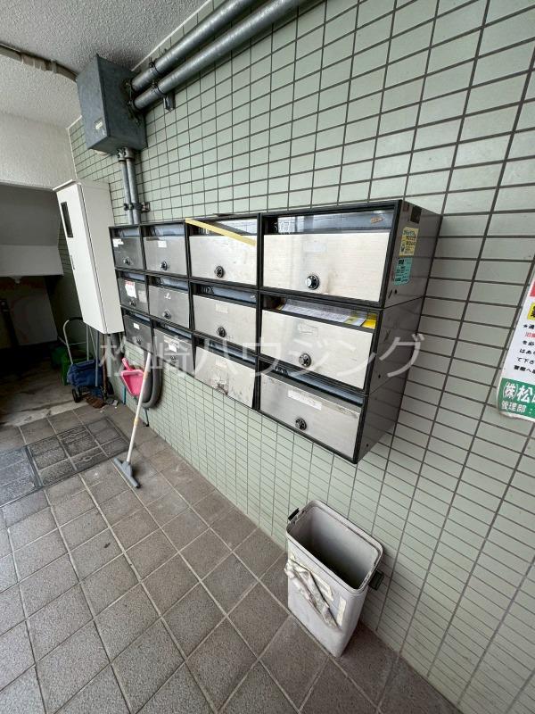 西落合さかえビル3階 エントランス