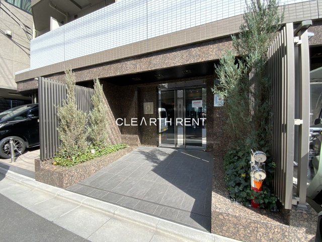 コンシェリア東京 ＜ＫＩＢＡ ＳＴＡＴＩＯＮ ＦＲＯＮＴ＞ 開放的なエントランス