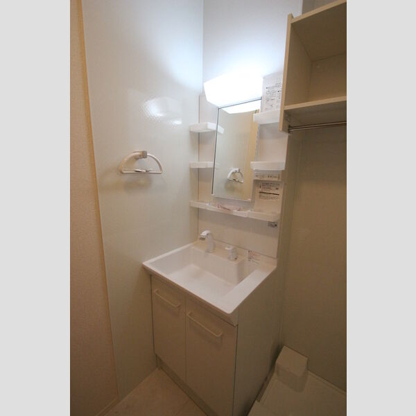 ラマージュ　Ⅹ101号室 101洗面