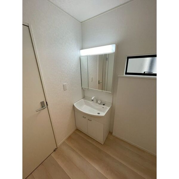 クレイドルガーデン川口市前野宿　第5　3号棟 洗面
