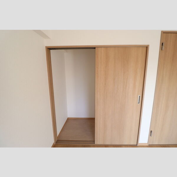 ヴェルドミール202号室 収納