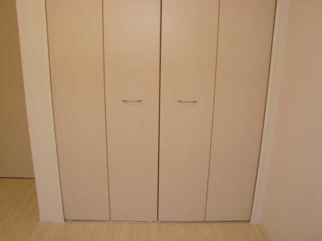 ブランジュ南逆井 クローゼット