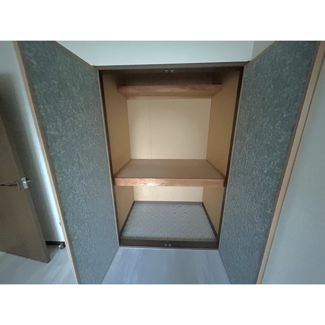 グランデュール瀬戸岡103号室 内観