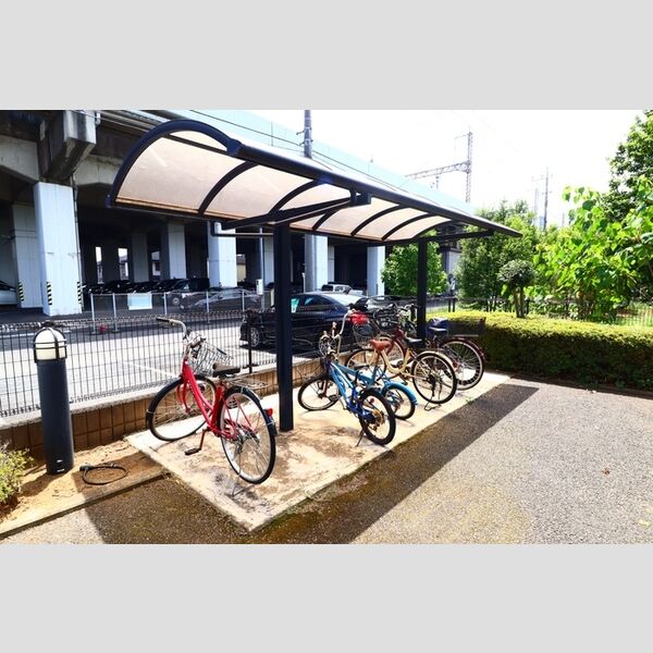 コンフォート・エスパシオ 駐輪場