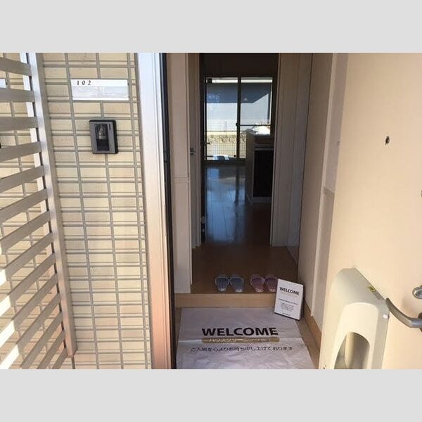 ルミエール瑞穂　壱番館102号室 玄関