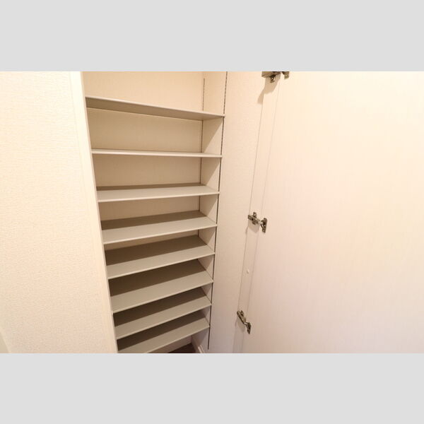 グレイスハウス シューズクローク