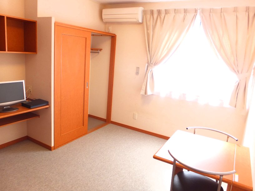 レオパレスみどりⅡ 2Fカーペット仕様です。