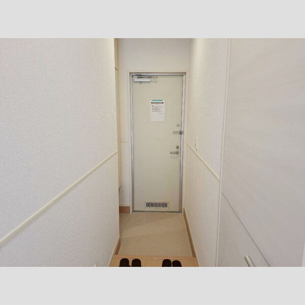 コモレビ大蔵　S E104号室　玄関