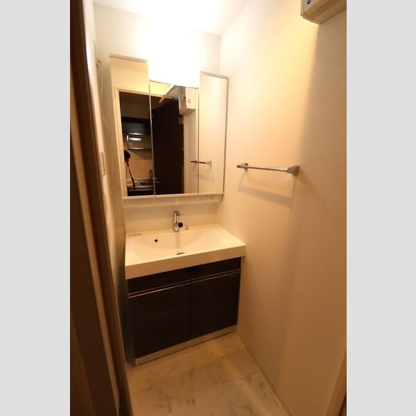 ディー・フラワー 洗面