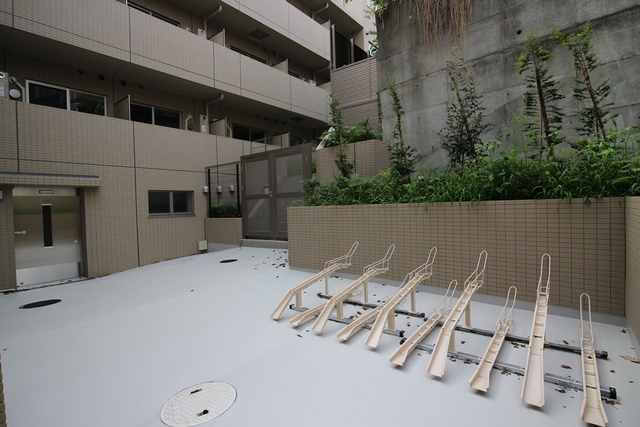 コンシェリア目白 ＴＨＥ ＧＲＡＮＤ ＲＥＳＩＤＥＮＣＥ2階 駐輪場