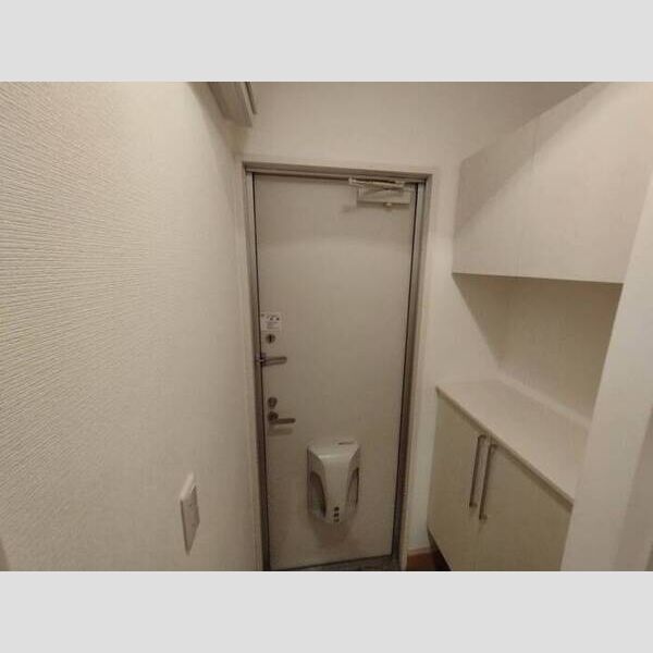 グランモア千歳烏山103号室 103号室　玄関