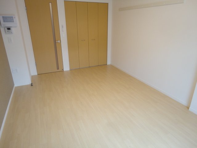 Ｐｒｉｍｅ　Ｃｏｕｒｔ・川口（プライムコート・川口） 洋室（９.２帖）