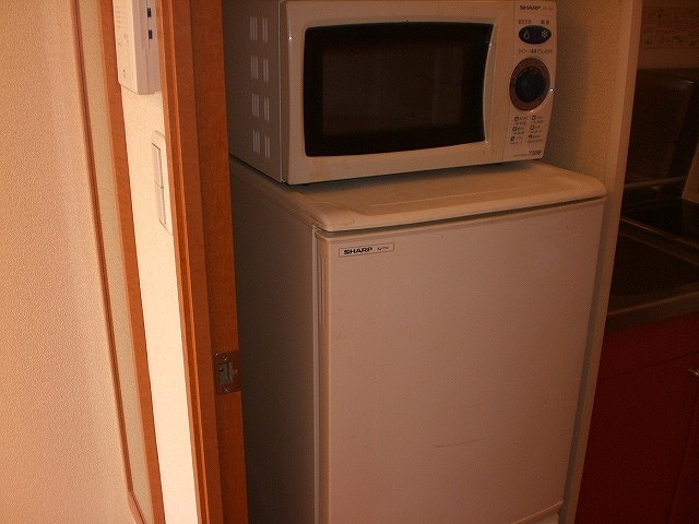 レオパレスヒロ207号室 冷蔵庫・電子レンジ付き
