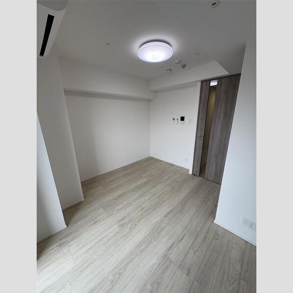 MAXIV横浜吉野町TRE102号室 リビング