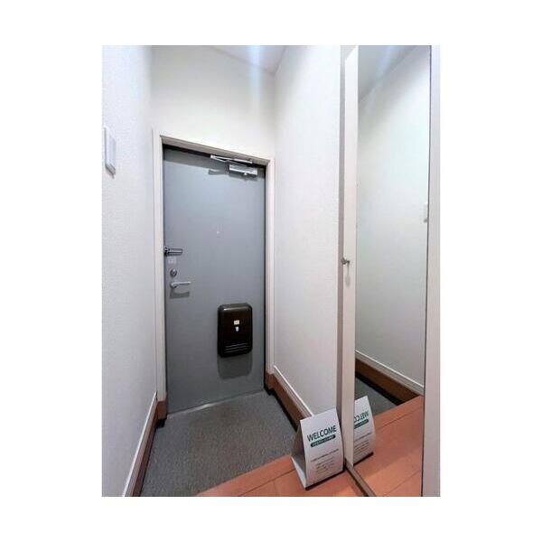 ドマーニ南大塚 玄関