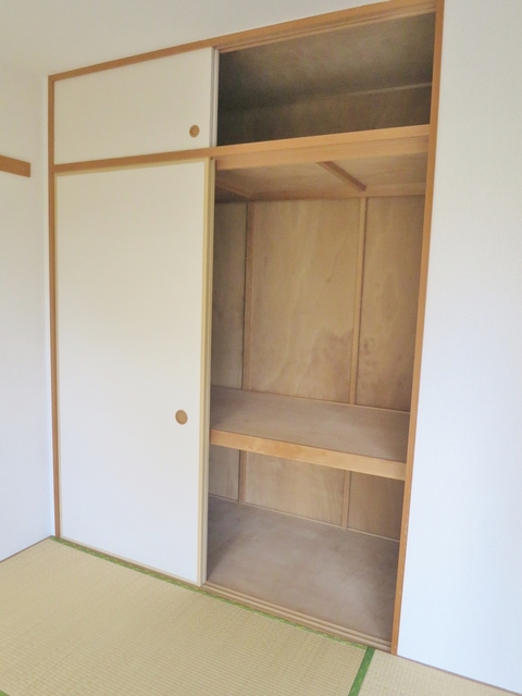 ファミーリェ二俣川0302号室 和室　押入　※別号室の参考写真です(現況優先・仕様違いの場合あり)