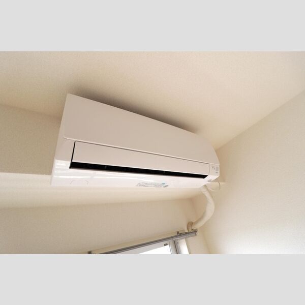 オーシャンビュー弐番館1004号室 エアコン