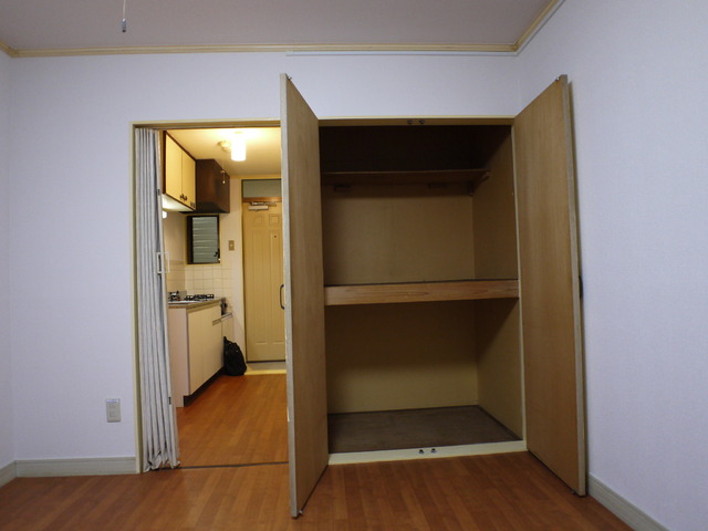 サンシティ１0202号室 洋室ｸﾛｰｾﾞｯﾄ