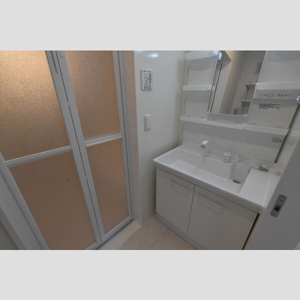 ルミエール エスト 洗髪洗面化粧台