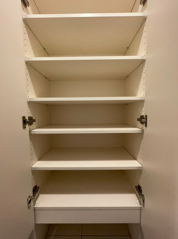 DIPS明大前 玄関