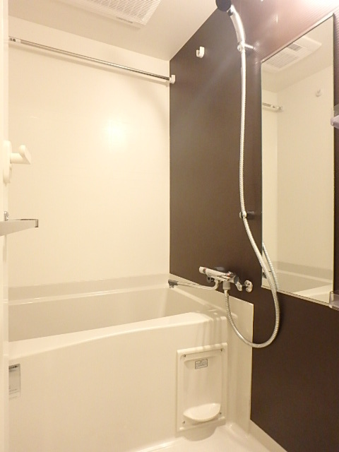 グランド・ガーラ横浜新子安10階 お風呂で日々の疲れを落としましょう