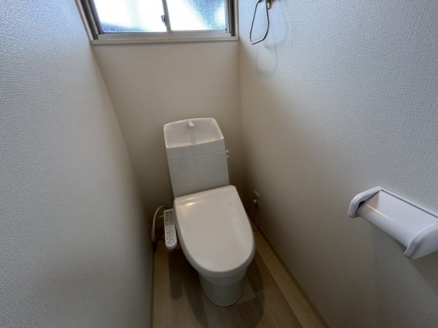 ヴィラ弘明寺 新品温水洗浄便座