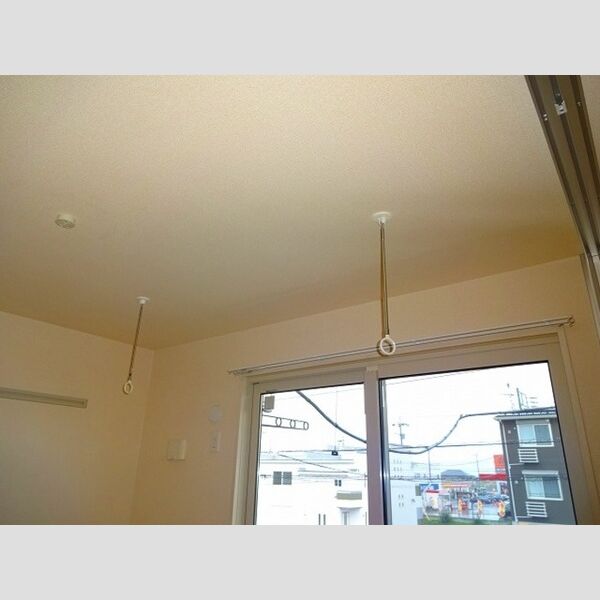 TIARA　Ⅱ201号室 室内物干し