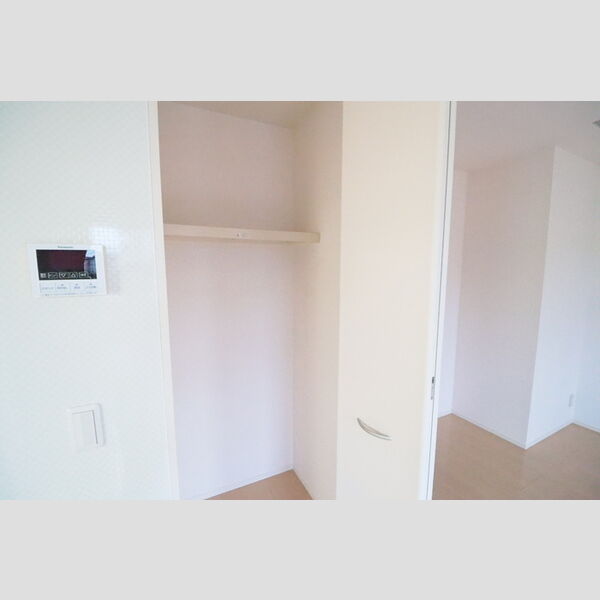 レ・リヤン.S 物入