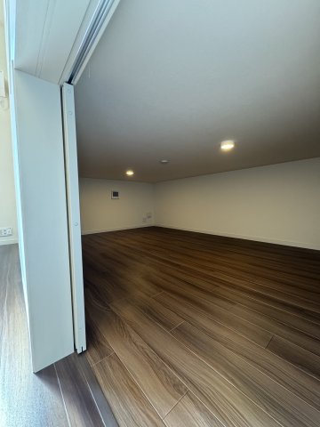 Ｒｉｃｈｅｓｓｅ　Ｙｏｋｏｈａｍａ0103号室 収納