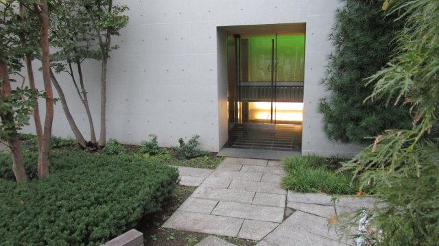 国立ｔｈｅ　α エントランス