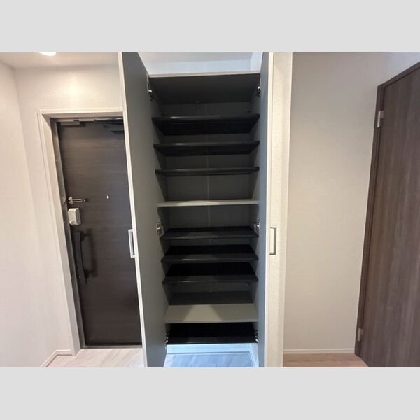 グラナーデ扇Ⅰ　C 玄関