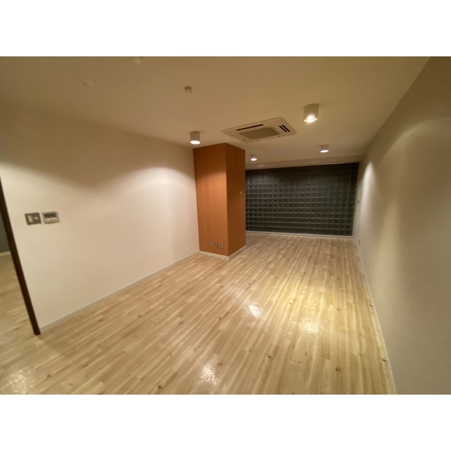 ポートタワー山下町301号室 内観