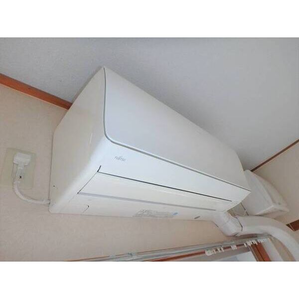 パピヨン渓北0303号室 6帖洋室