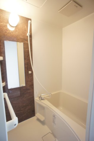 カーサルミエール コンパクトで使いやすいお風呂です