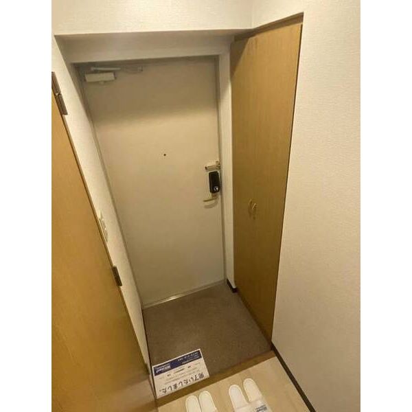 ピアンターレM0406号室 玄関