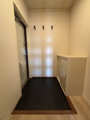 コートヴィレッジ 玄関