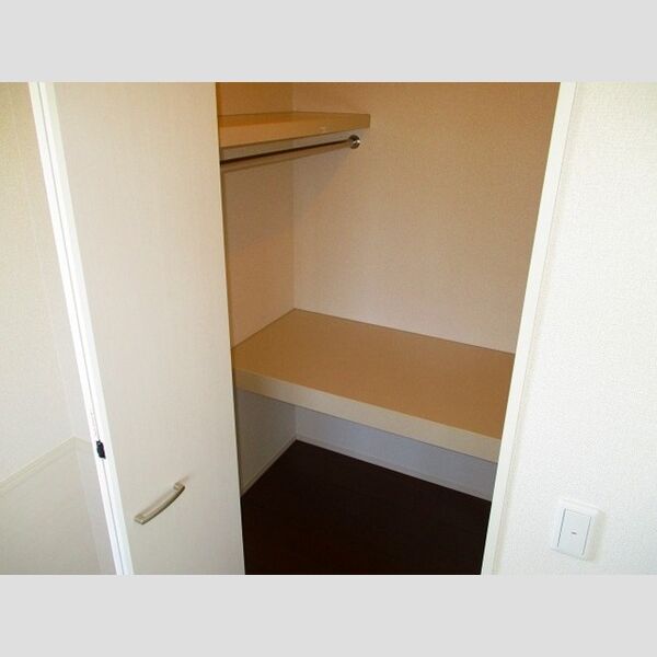 マーレ金田 ウォークインクローゼット