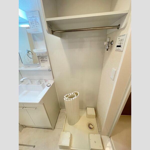 フレシア鵠沼海岸203号室 室内洗濯機置き場
