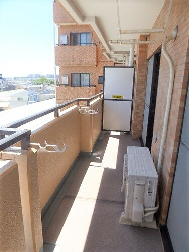 ライオンズガーデン川崎105号室 同建物別部屋の参考画像