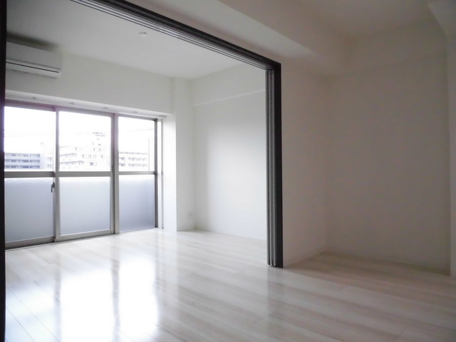 レノンストリート 402の写真となります。