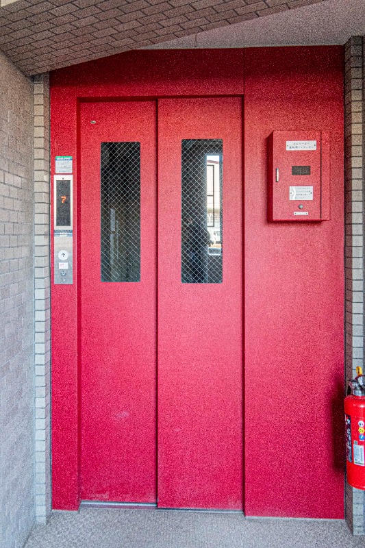 ライオンズマンション拝島第二2階 エレベーター