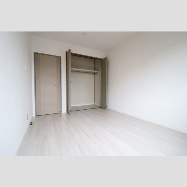 アドバンテージ　ⅠⅡⅢⅣⅤ5102号室 洋室