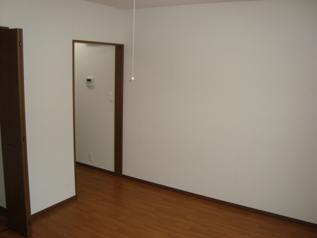 モデルナ205号室 洋室